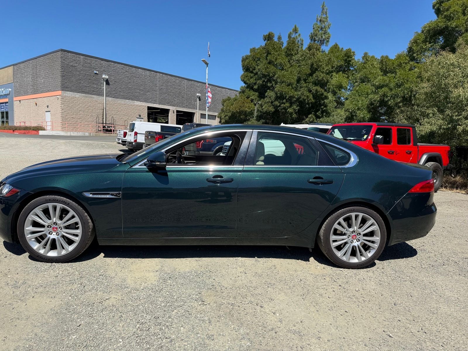 jaguar xf 2017 SAJBE4BN4HCY48775 image jaguar xf 2017 SAJBE4BN4HCY48775 image