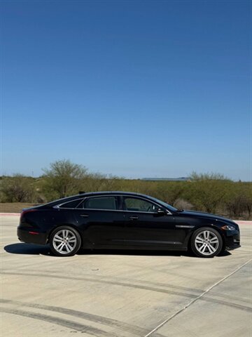 jaguar xj 2016 SAJWA2G79G8V91335 image jaguar xj 2016 SAJWA2G79G8V91335 image