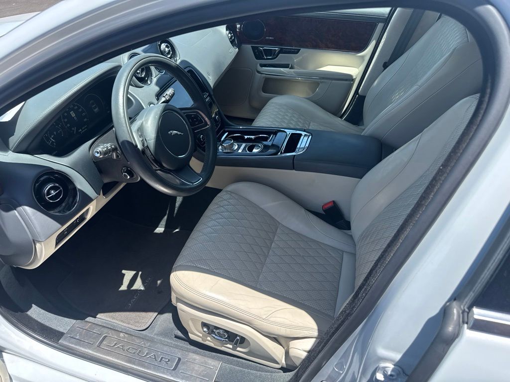 jaguar xj 2019 SAJWA2G70K8W17846 image jaguar xj 2019 SAJWA2G70K8W17846 image