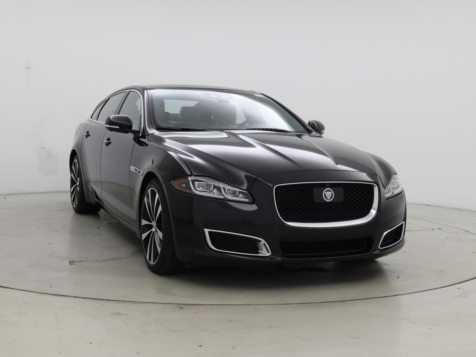 jaguar xj 2019 SAJWJ2GD5K8W20490 image jaguar xj 2019 SAJWJ2GD5K8W20490 image
