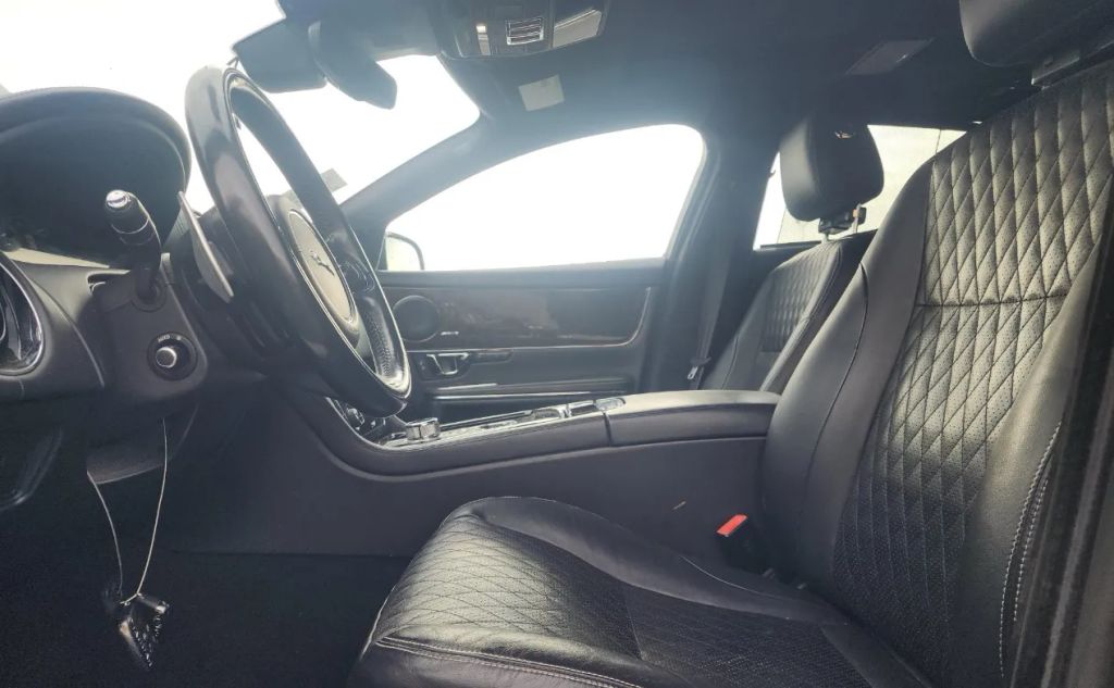jaguar xj 2019 SAJWA2GE8KMW18880 image jaguar xj 2019 SAJWA2GE8KMW18880 image