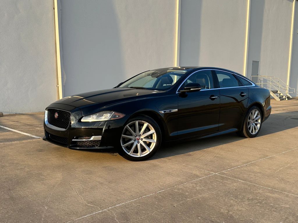 jaguar xj 2018 SAJWJ1CD4J8W13870 image jaguar xj 2018 SAJWJ1CD4J8W13870 image