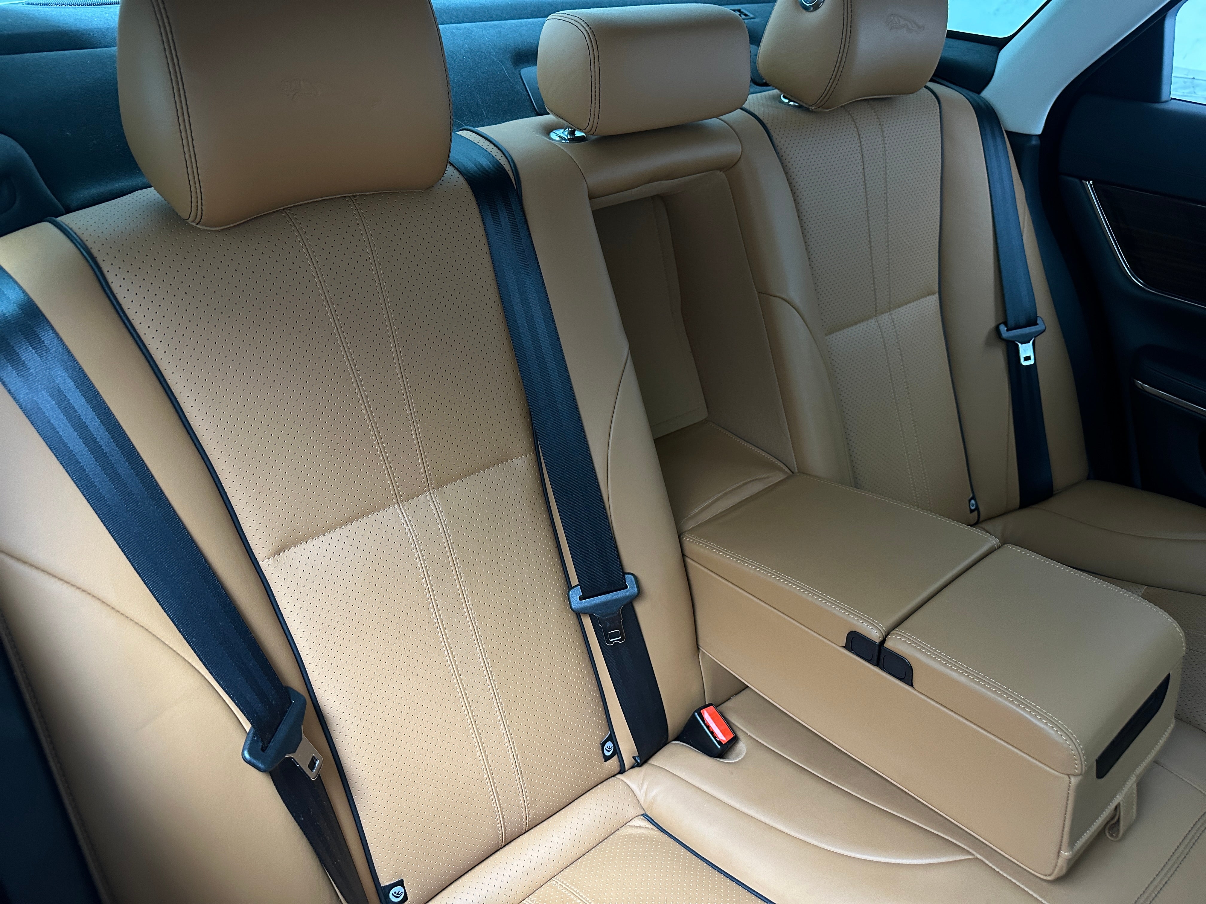 jaguar xj 2017 SAJWJ1CD2H8W05017 image jaguar xj 2017 SAJWJ1CD2H8W05017 image