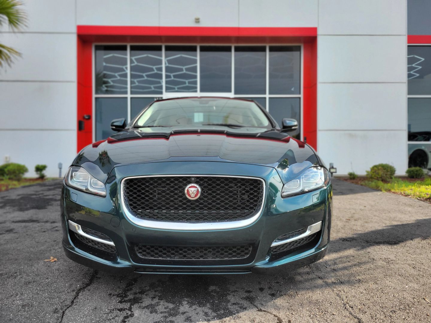 jaguar xj 2017 SAJWJ2GD1H8W04053 image jaguar xj 2017 SAJWJ2GD1H8W04053 image