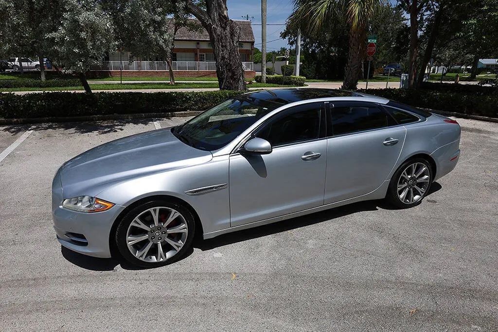 jaguar xj 2011 SAJWA2GB9BLV12529 image jaguar xj 2011 SAJWA2GB9BLV12529 image
