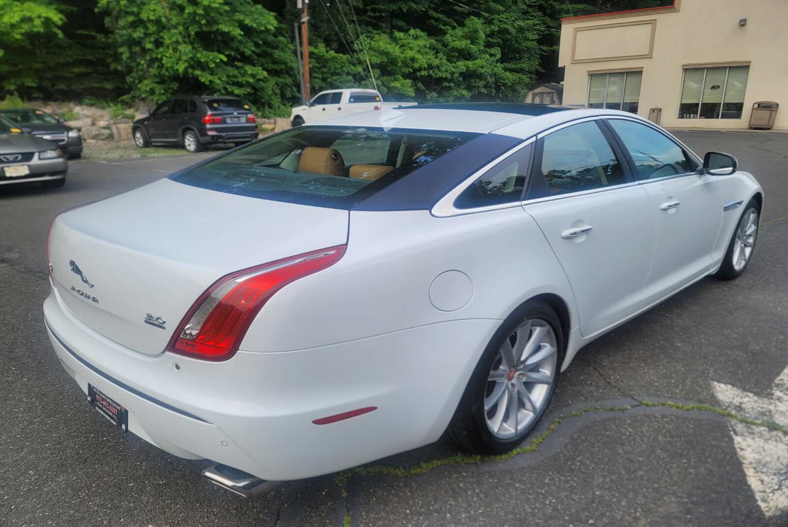 jaguar xj 2014 SAJWJ1CD1E8V71308 image jaguar xj 2014 SAJWJ1CD1E8V71308 image