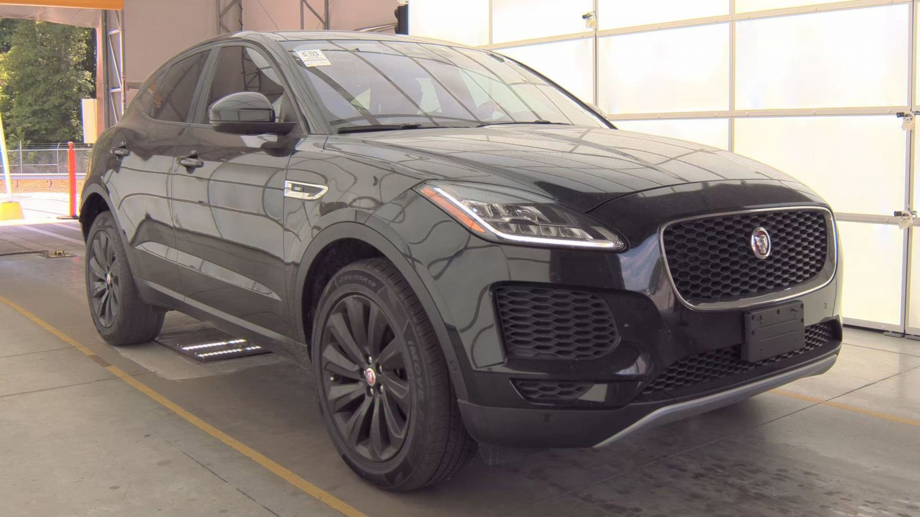 jaguar e-pace 2020 SADFP2FX1L1Z83909 image jaguar e-pace 2020 SADFP2FX1L1Z83909 image