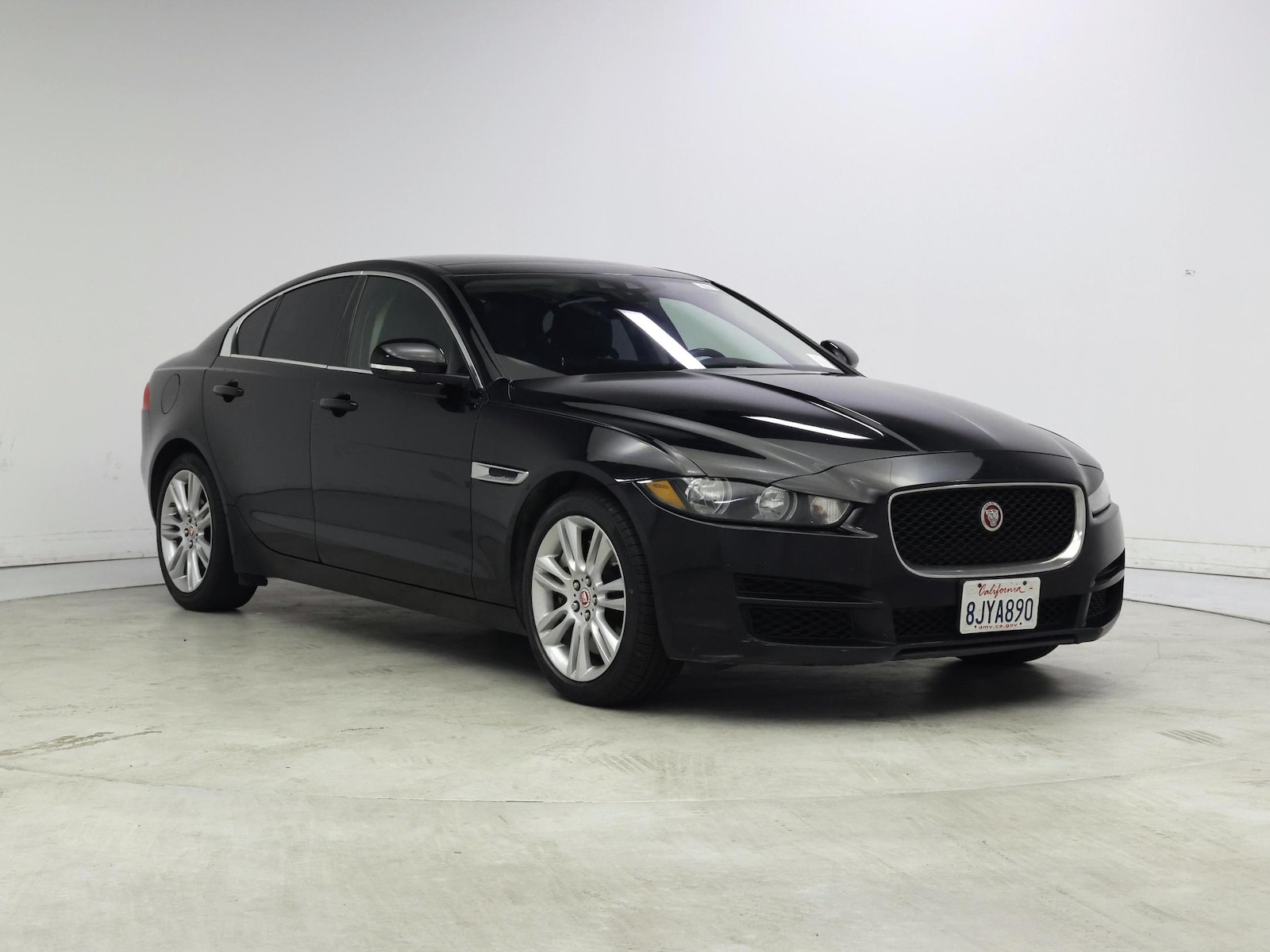 jaguar xe 2019 SAJAD4GX6KCP44322 image jaguar xe 2019 SAJAD4GX6KCP44322 image