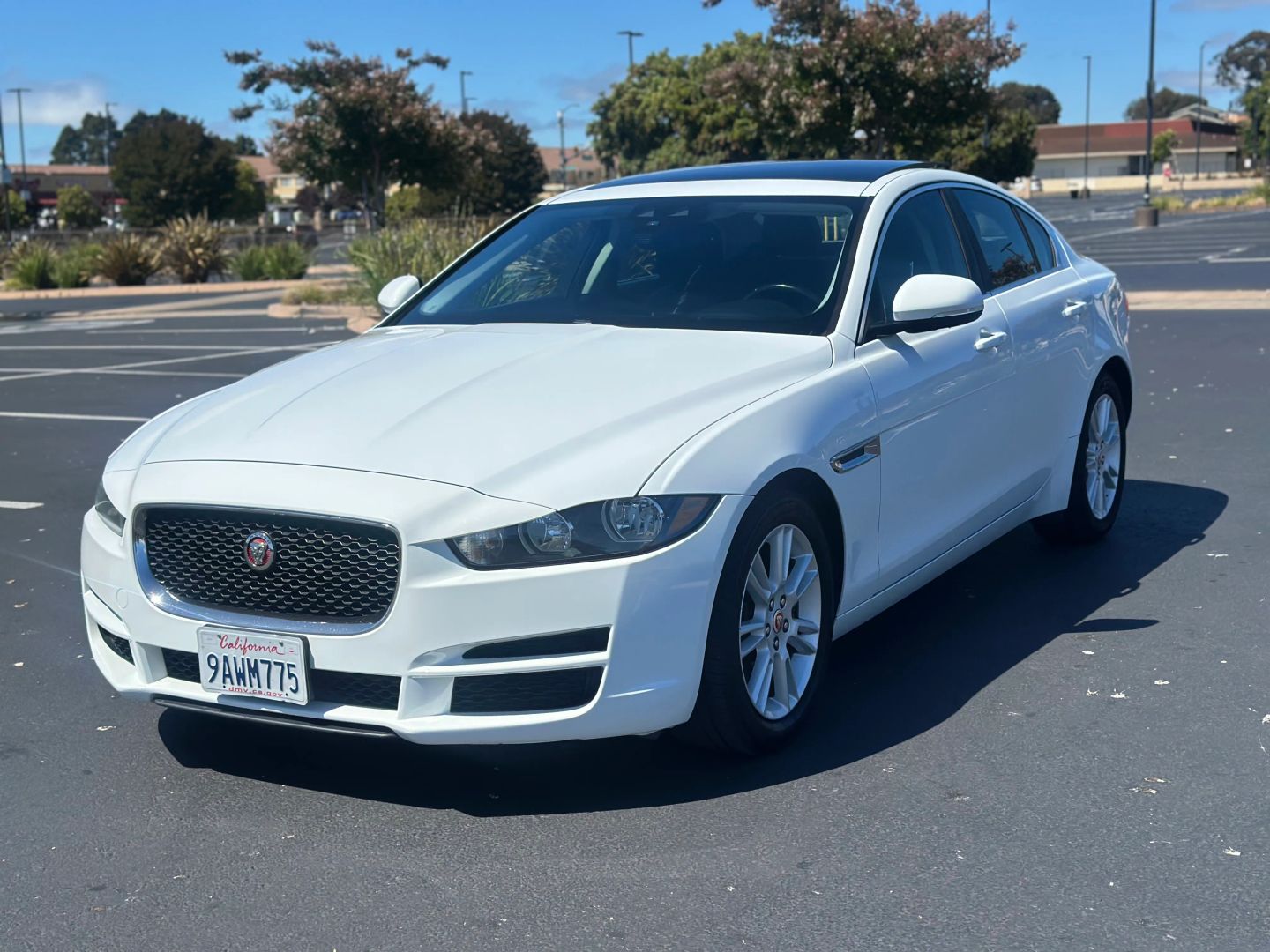 jaguar xe 2019 SAJAD4FX0KCP48626 image jaguar xe 2019 SAJAD4FX0KCP48626 image