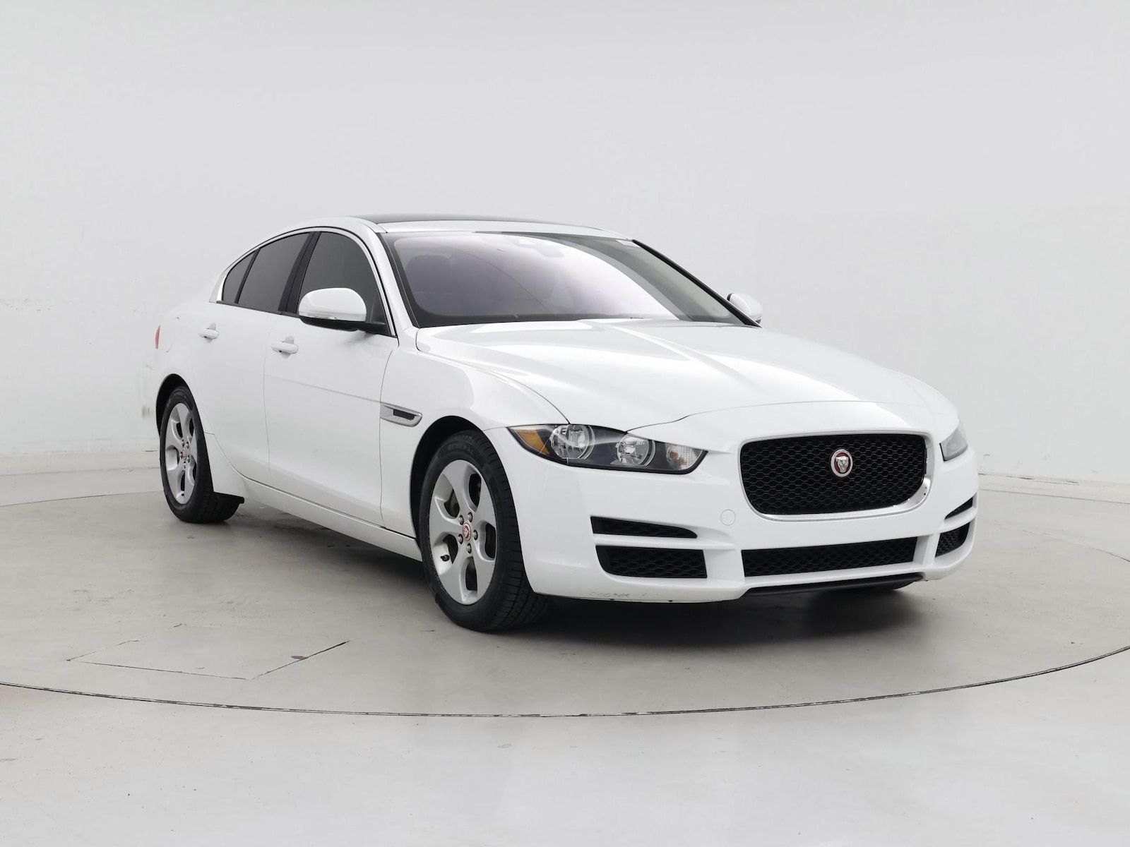 jaguar xe 2018 SAJAR4FX8JCP38863 image jaguar xe 2018 SAJAR4FX8JCP38863 image