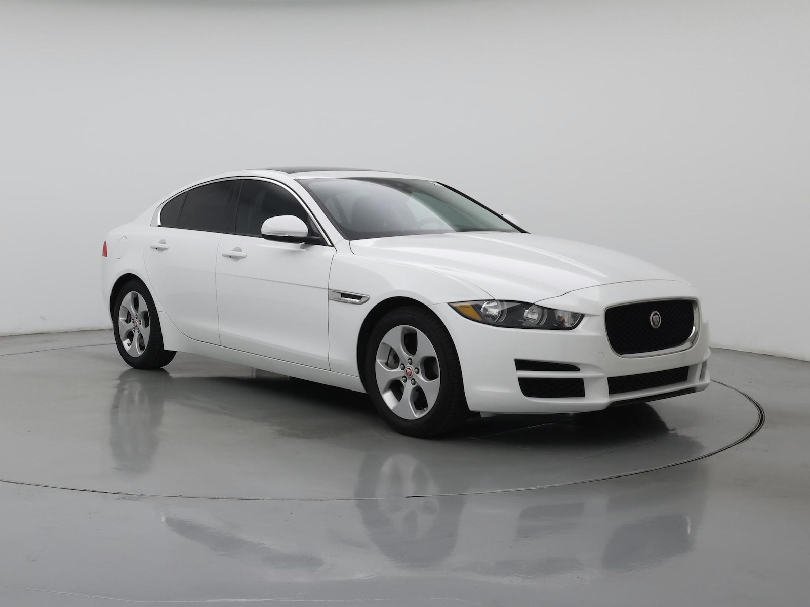 jaguar xe 2018 SAJAR4FX3JCP27401 image jaguar xe 2018 SAJAR4FX3JCP27401 image