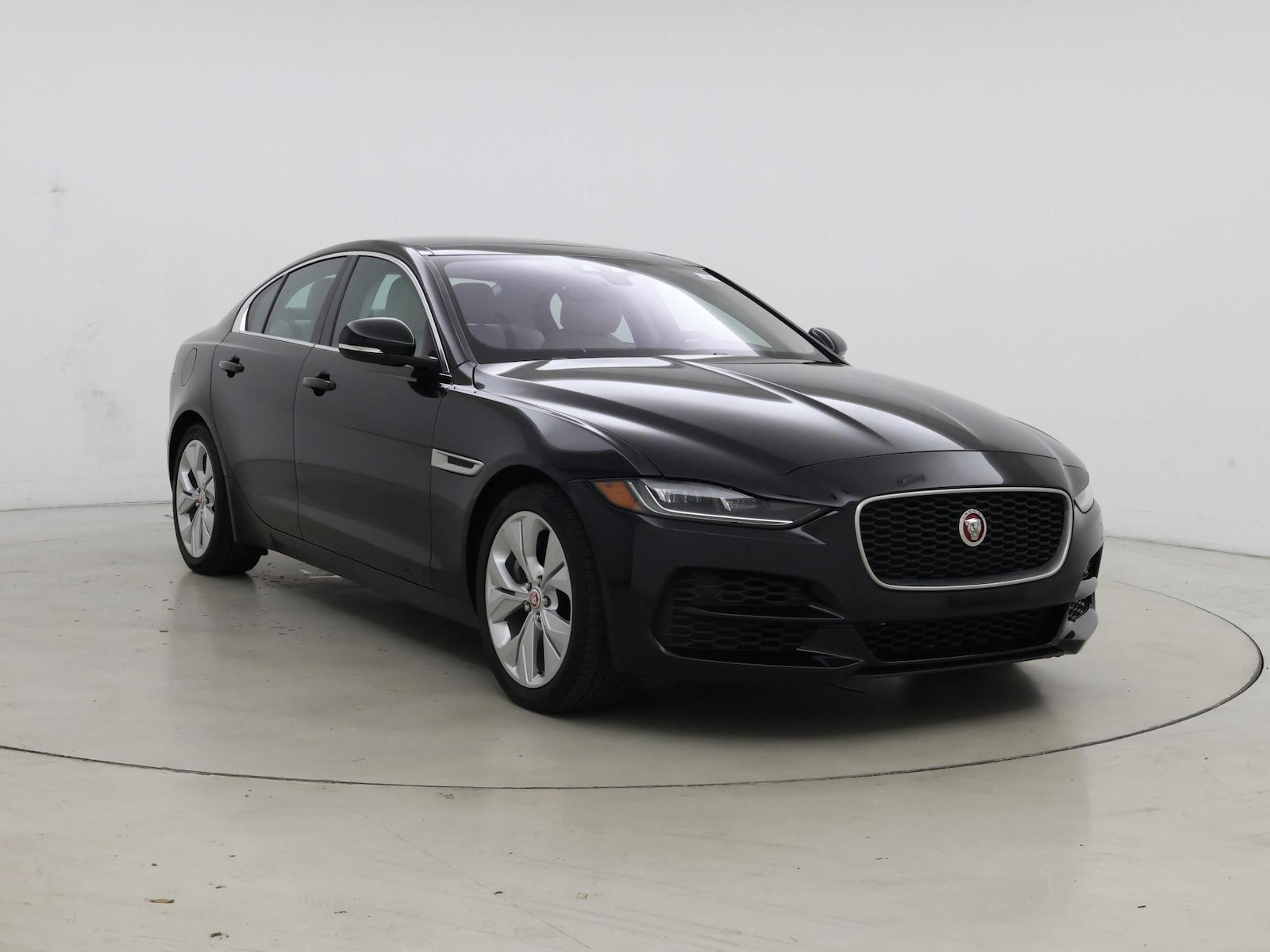jaguar xe 2020 SAJAJ4FX4LCP63706 image jaguar xe 2020 SAJAJ4FX4LCP63706 image