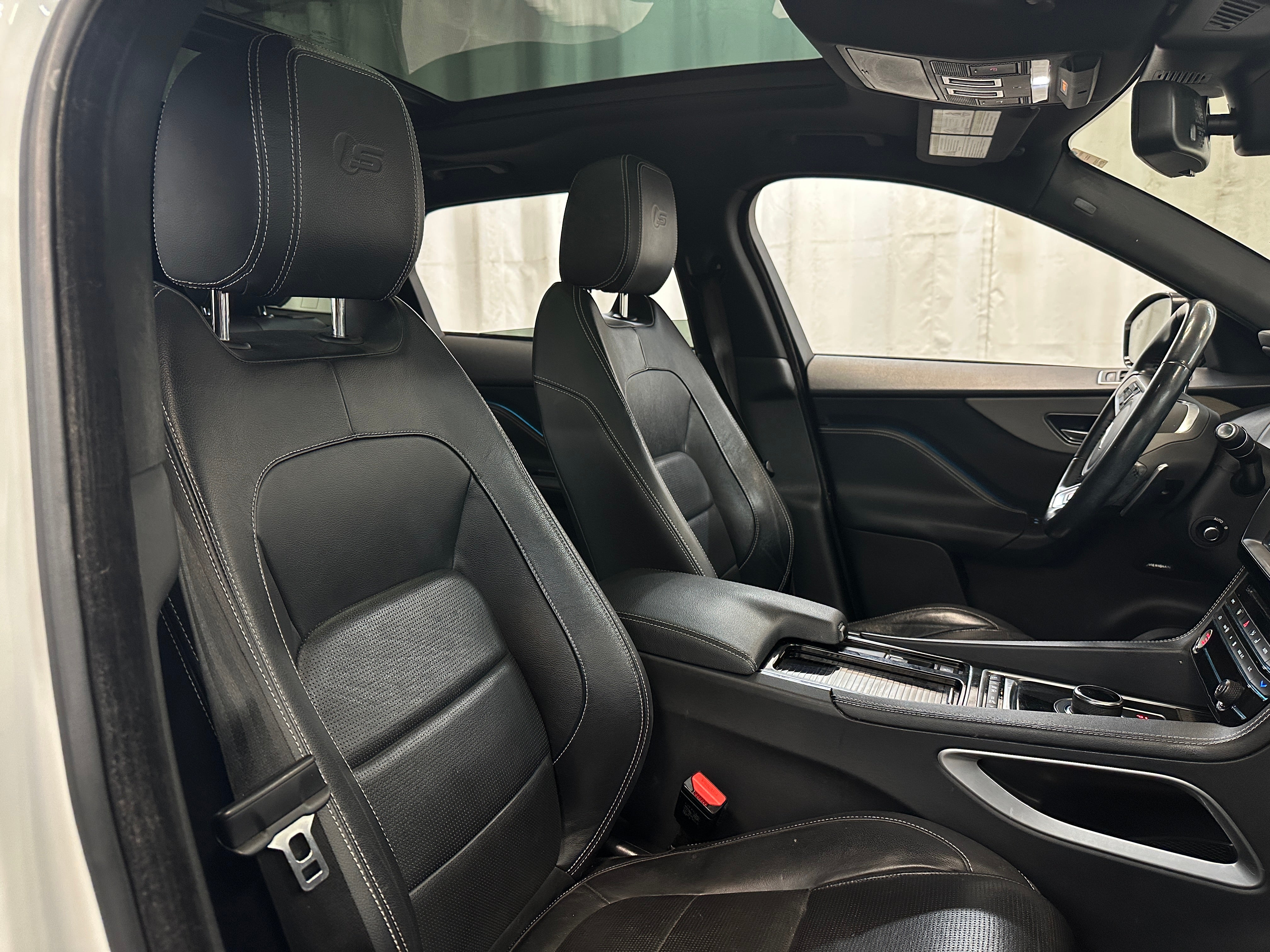 jaguar f-pace 2018 SADCM2FV2JA324860 image jaguar f-pace 2018 SADCM2FV2JA324860 image