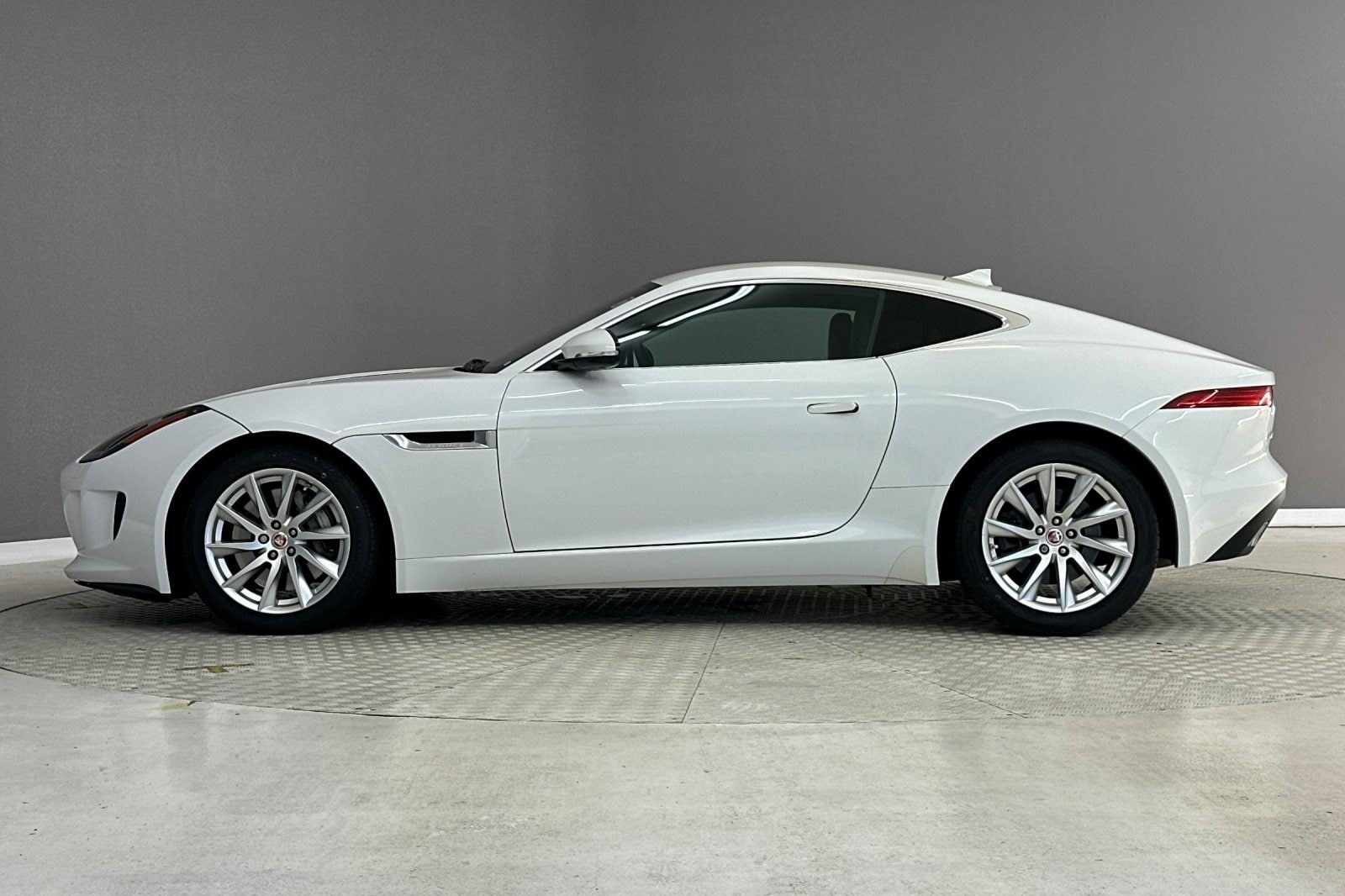 jaguar f-type 2017 SAJWA6AT9H8K42481 image jaguar f-type 2017 SAJWA6AT9H8K42481 image