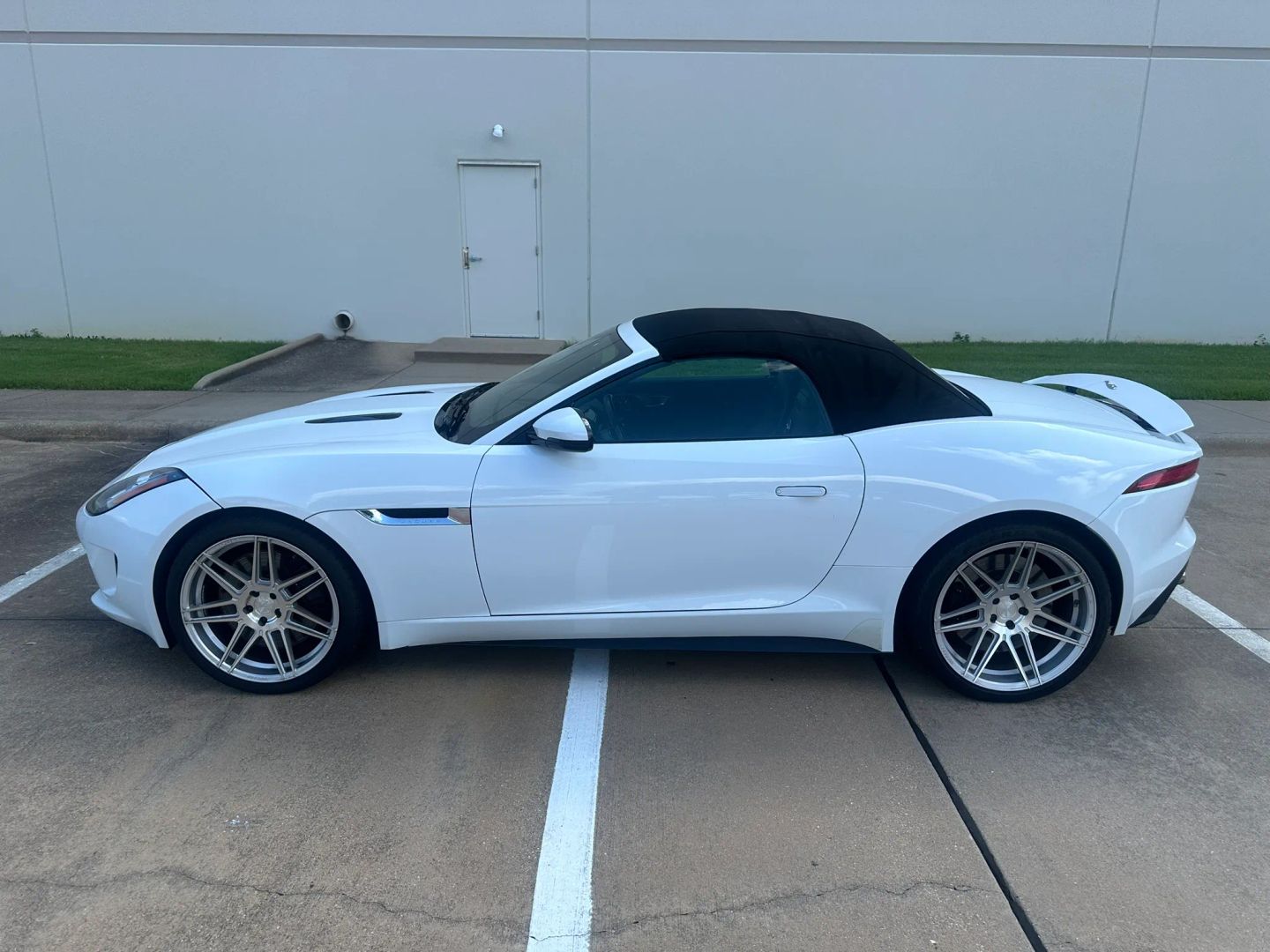 jaguar f-type 2014 SAJWA6GLXEMK05045 image jaguar f-type 2014 SAJWA6GLXEMK05045 image