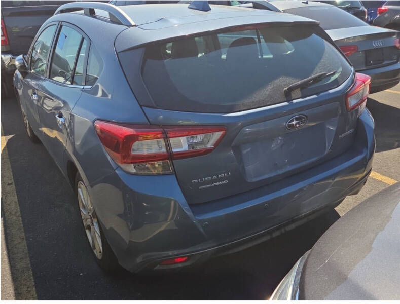 subaru impreza 2018 4S3GTAU67J3725220 image subaru impreza 2018 4S3GTAU67J3725220 image