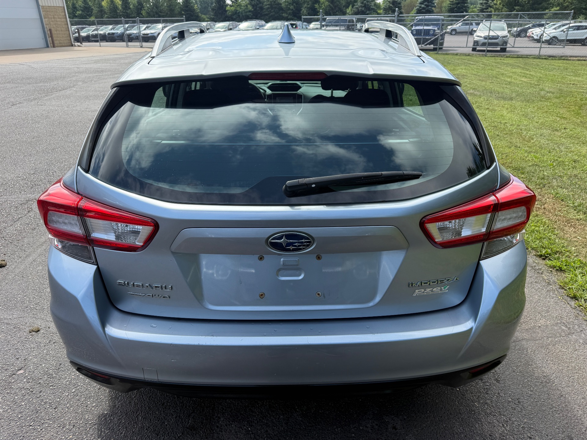 subaru impreza 2017 4S3GTAB61H3709561 image subaru impreza 2017 4S3GTAB61H3709561 image