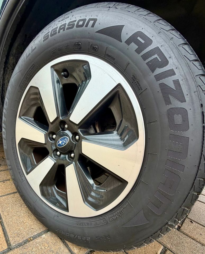 subaru forester 2018 JF2SJAJC9JH444079 image subaru forester 2018 JF2SJAJC9JH444079 image