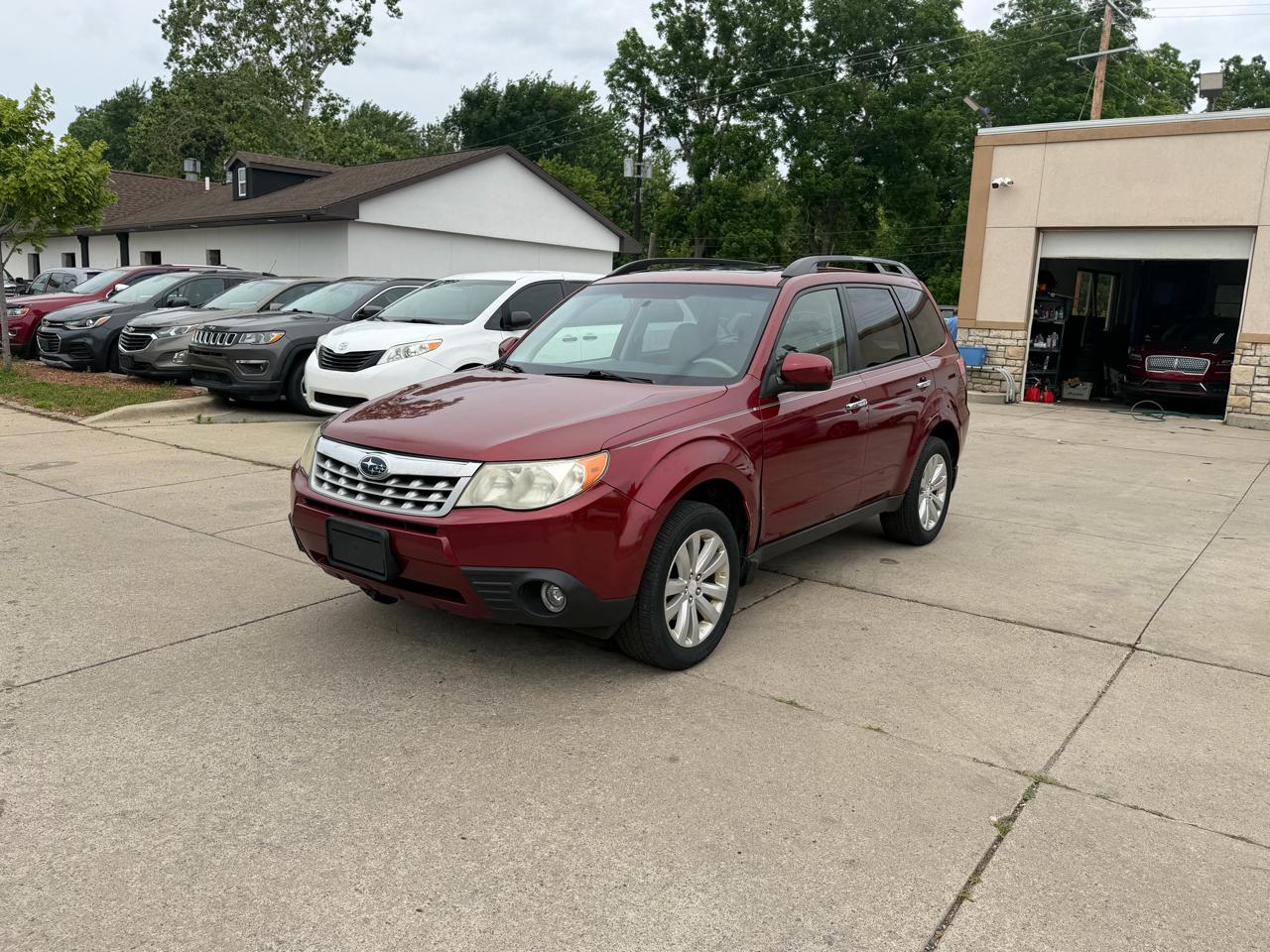 subaru forester 2011 JF2SHADC8BH769735 image subaru forester 2011 JF2SHADC8BH769735 image