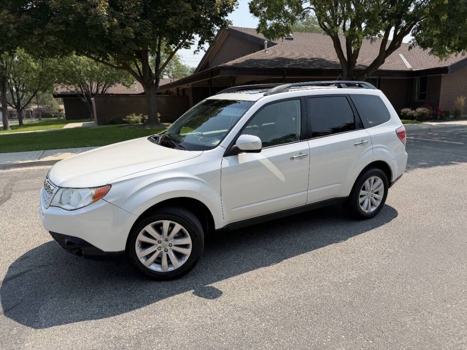 subaru forester 2011 JF2SHAEC4BH733944 image subaru forester 2011 JF2SHAEC4BH733944 image
