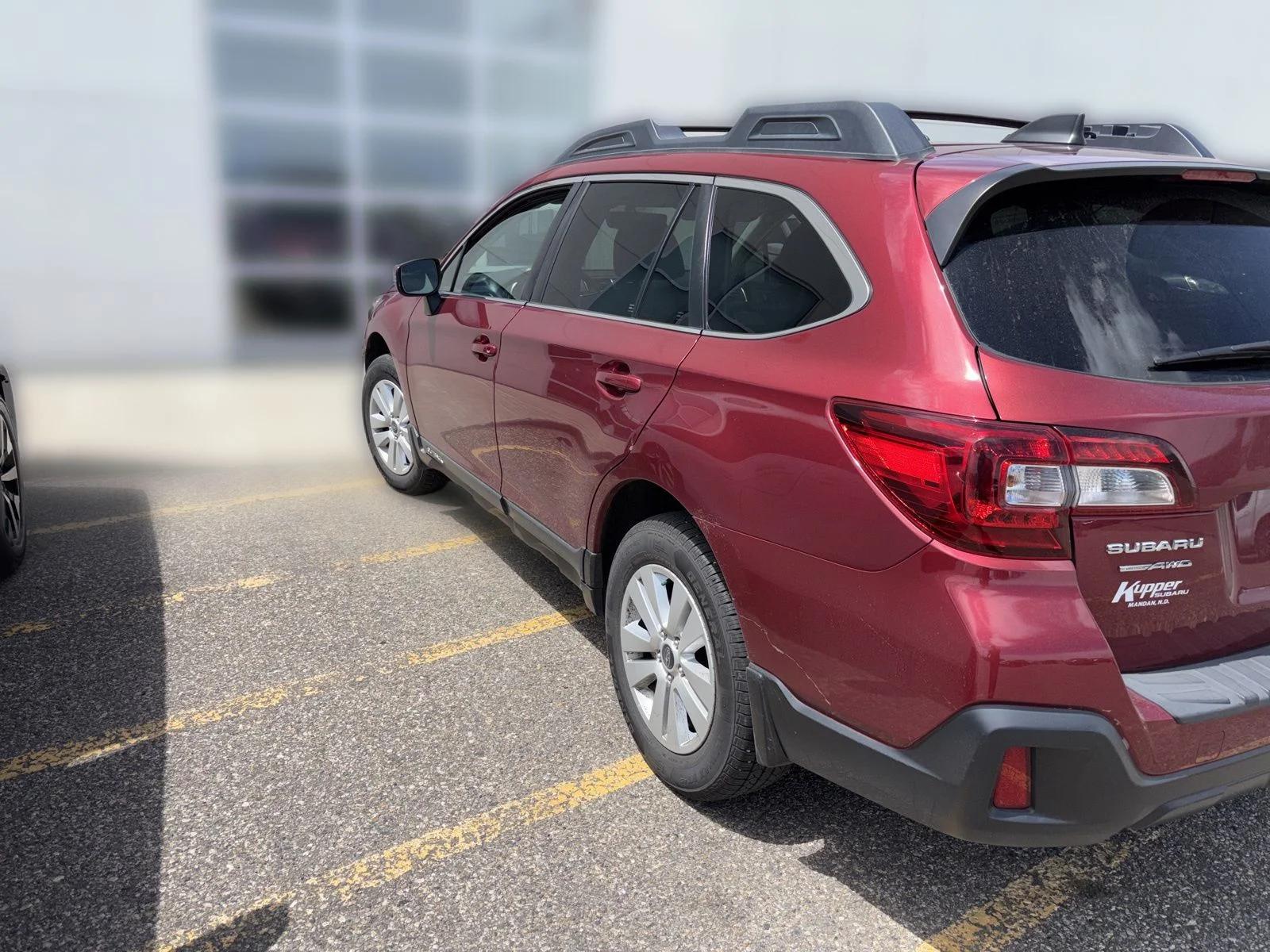 subaru outback 2018 4S4BSAHC5J3330381 image subaru outback 2018 4S4BSAHC5J3330381 image