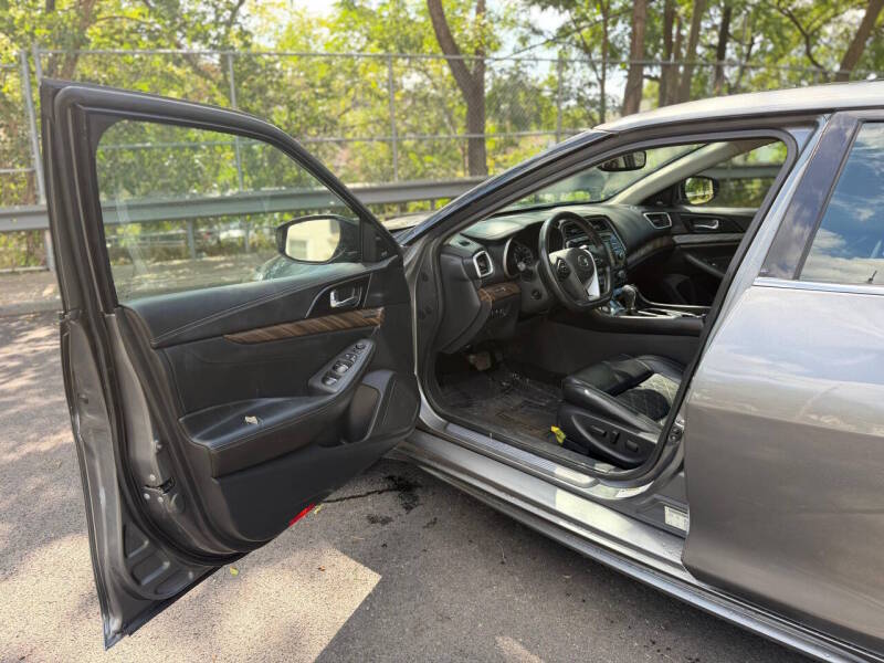 nissan maxima 2018 1N4AA6AP5JC402358 image nissan maxima 2018 1N4AA6AP5JC402358 image