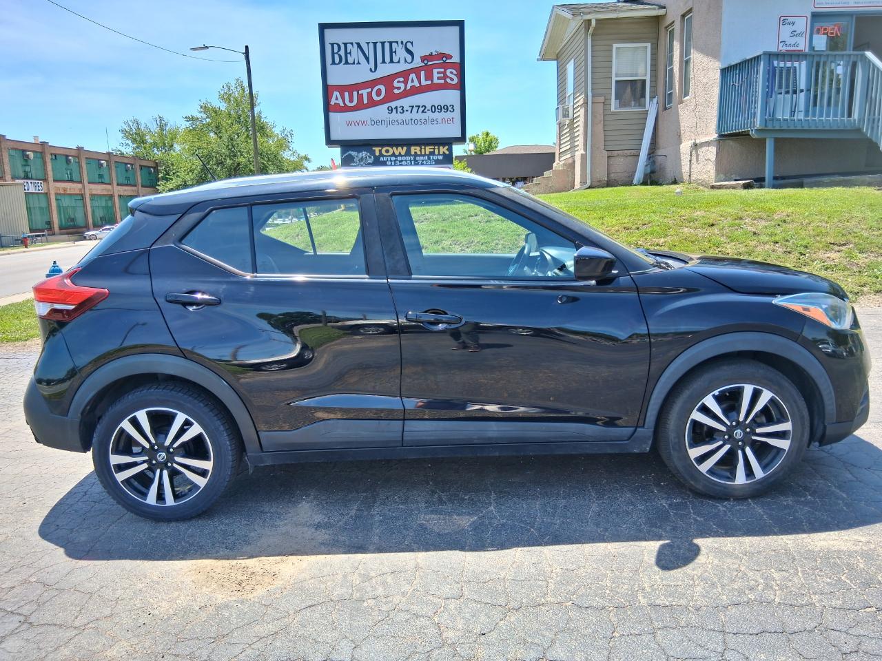nissan kicks 2019 3N1CP5CU8KL551922 image nissan kicks 2019 3N1CP5CU8KL551922 image