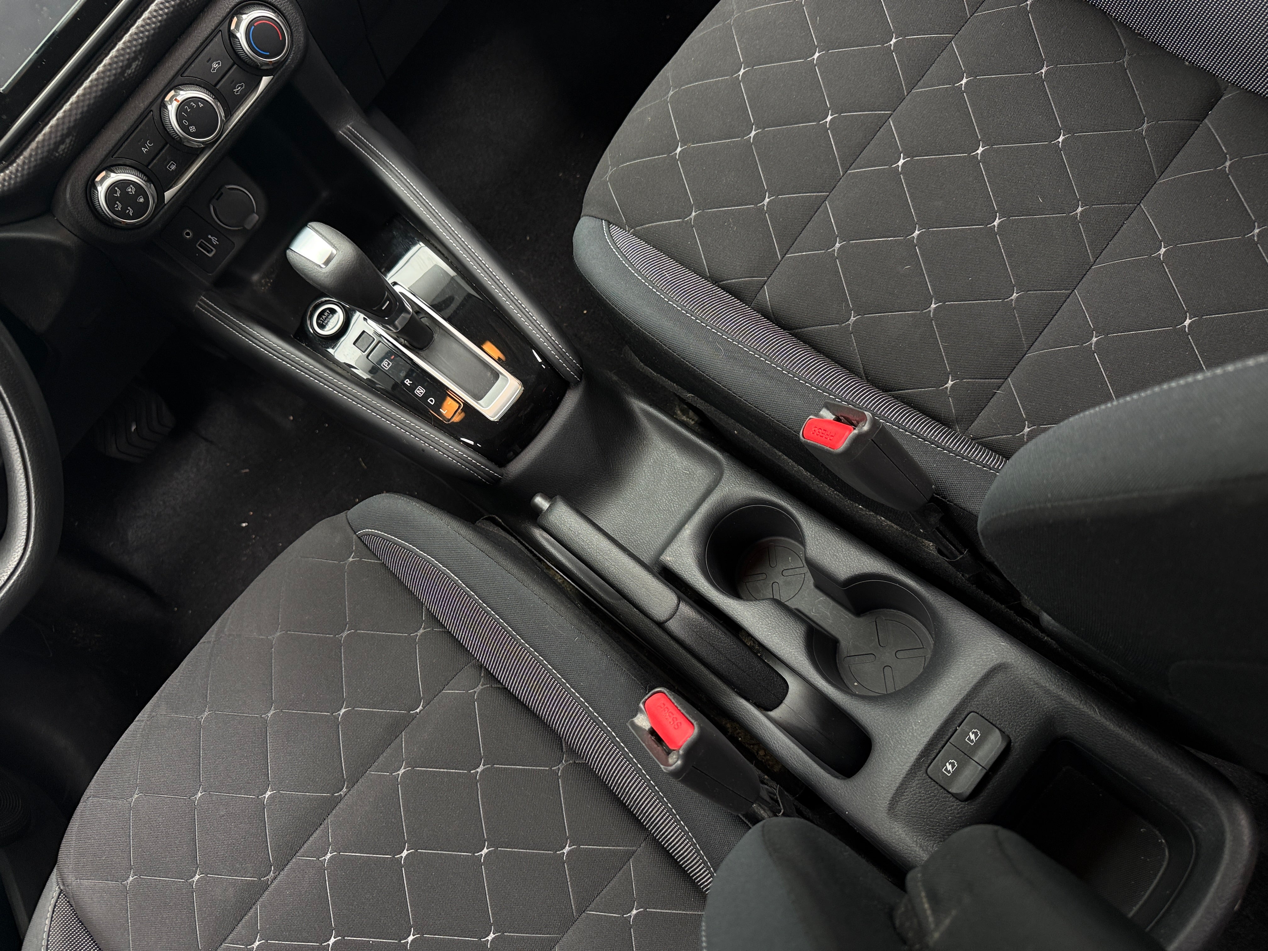 nissan kicks 2019 3N1CP5CU5KL562506 image nissan kicks 2019 3N1CP5CU5KL562506 image