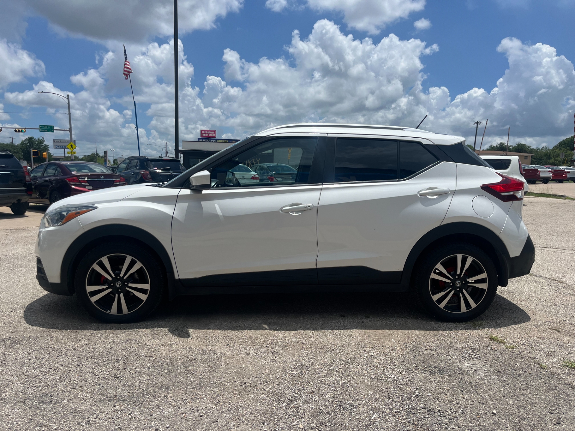nissan kicks 2019 3N1CP5CU9KL559219 image nissan kicks 2019 3N1CP5CU9KL559219 image