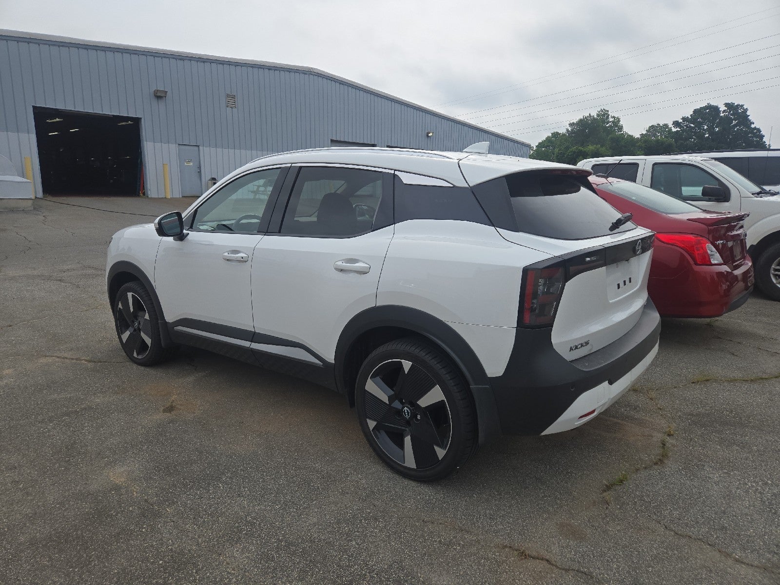 nissan kicks 2025 3N8AP6DD8SL306597 image nissan kicks 2025 3N8AP6DD8SL306597 image