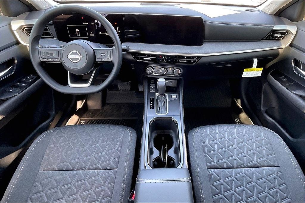 nissan kicks 2025 3N8AP6CB3SL436044 image nissan kicks 2025 3N8AP6CB3SL436044 image