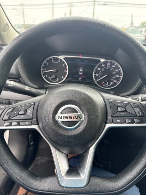 nissan sentra 2023 3N1AB8CV5PY289934 image nissan sentra 2023 3N1AB8CV5PY289934 image