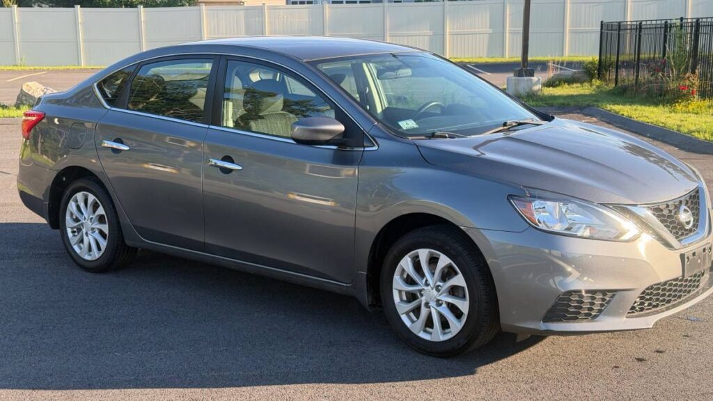 nissan sentra 2019 3N1AB7AP0KY237053 image nissan sentra 2019 3N1AB7AP0KY237053 image