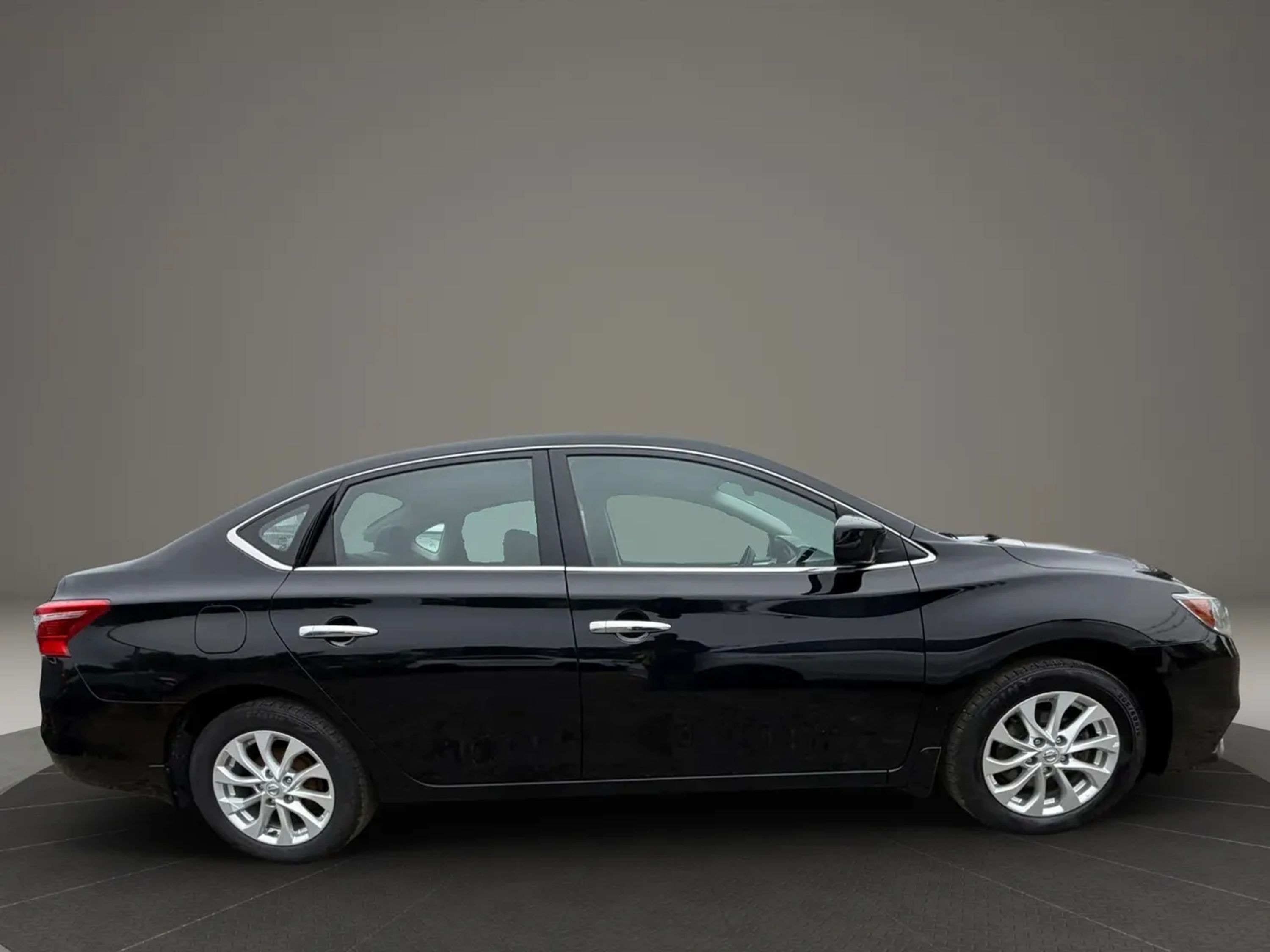 nissan sentra 2018 3N1AB7AP6JY229571 image nissan sentra 2018 3N1AB7AP6JY229571 image