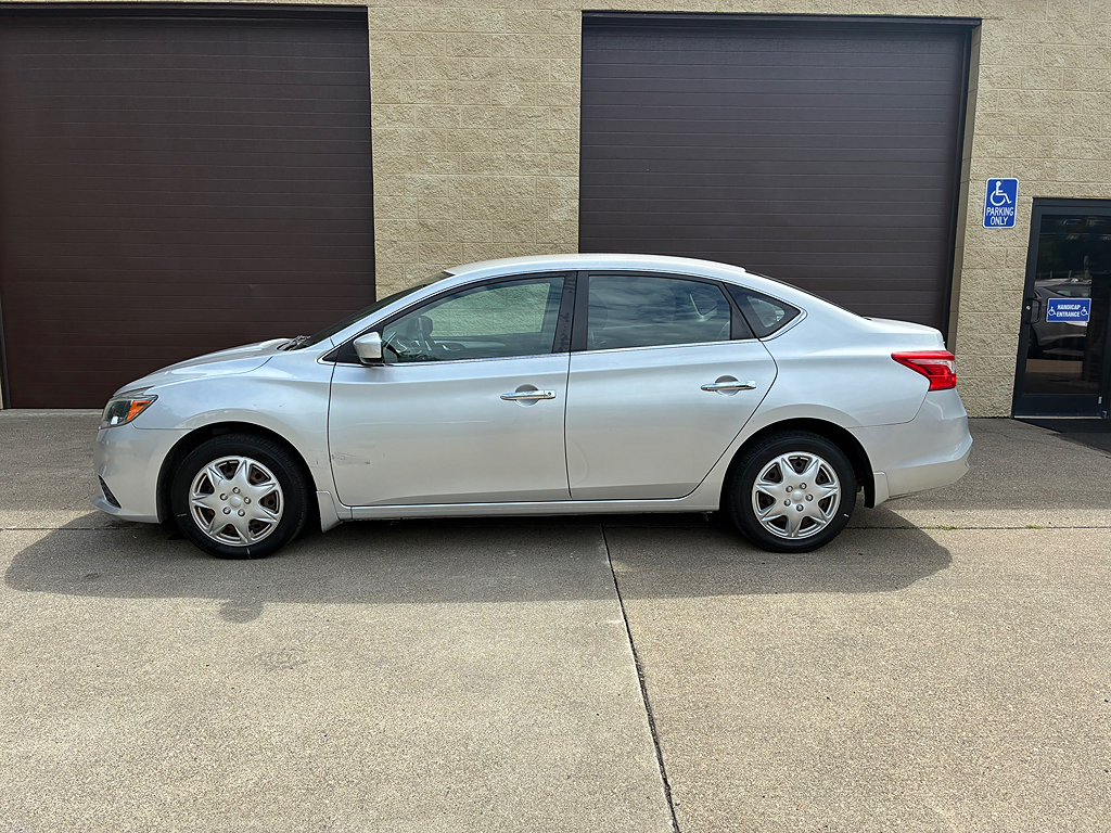 nissan sentra 2017 3N1AB7AP9HY238808 image nissan sentra 2017 3N1AB7AP9HY238808 image