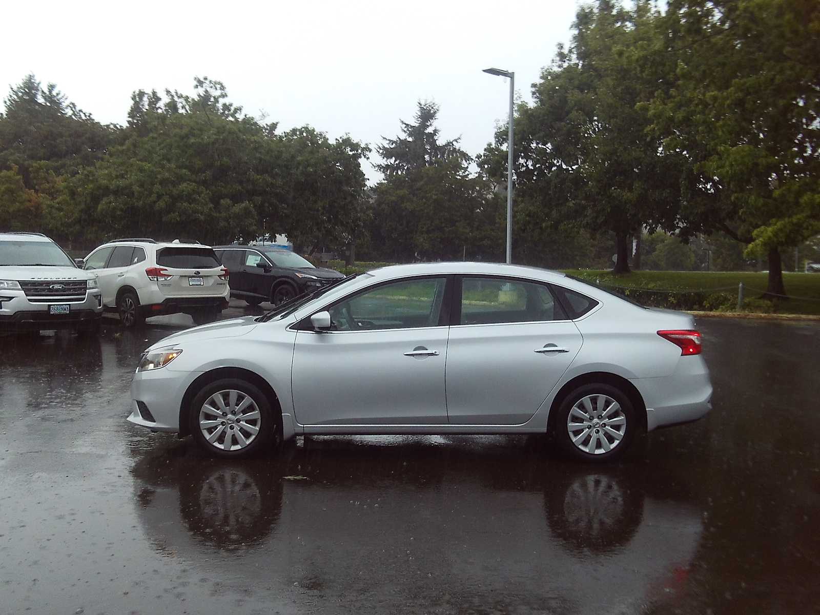 nissan sentra 2017 3N1AB7AP2HY377663 image nissan sentra 2017 3N1AB7AP2HY377663 image