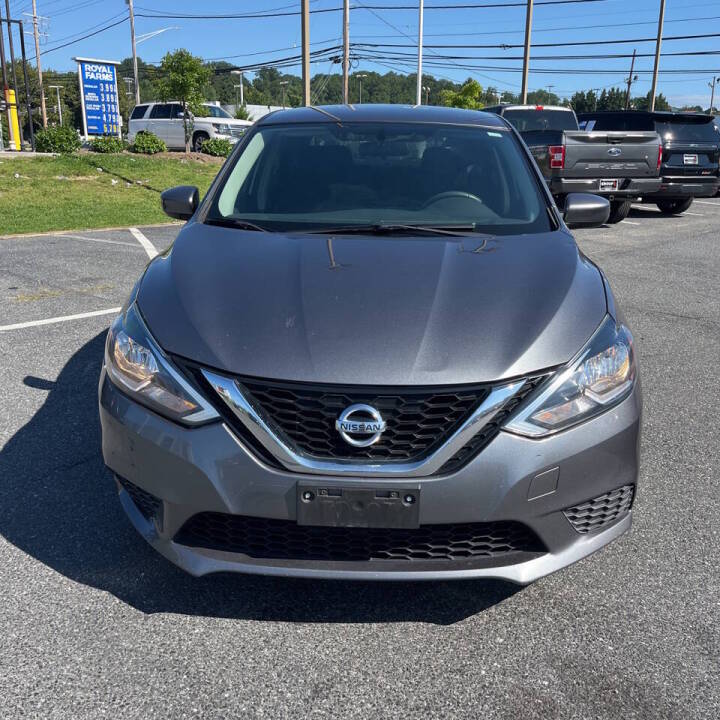 nissan sentra 2017 3N1AB7AP2HY323232 image nissan sentra 2017 3N1AB7AP2HY323232 image