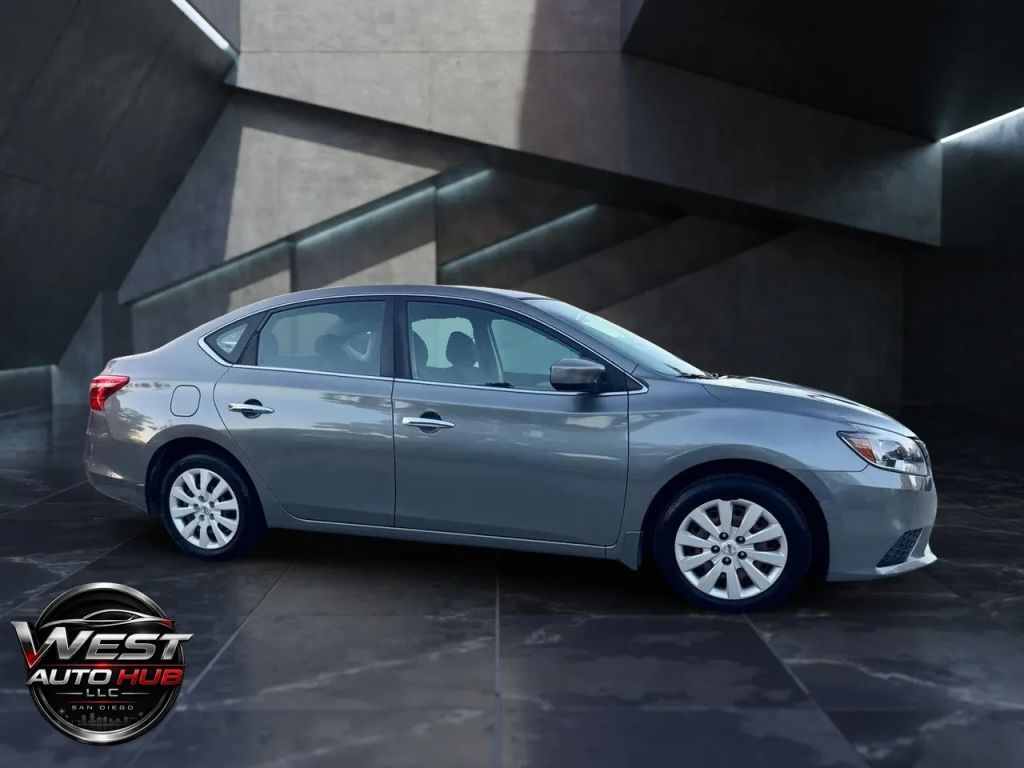 nissan sentra 2017 3N1AB7AP8HY333005 image nissan sentra 2017 3N1AB7AP8HY333005 image