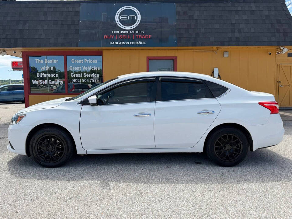 nissan sentra 2017 3N1AB7AP7HY370224 image nissan sentra 2017 3N1AB7AP7HY370224 image