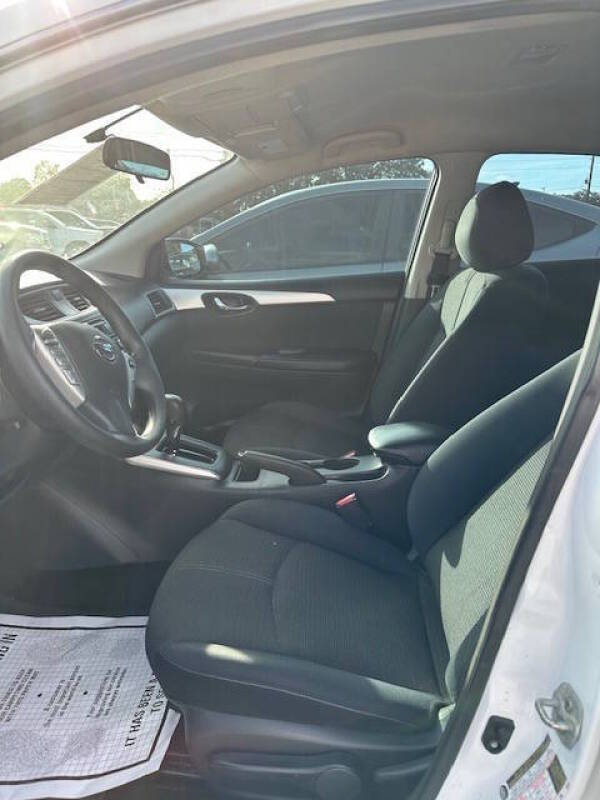 nissan sentra 2017 3N1AB7AP3HY384539 image nissan sentra 2017 3N1AB7AP3HY384539 image
