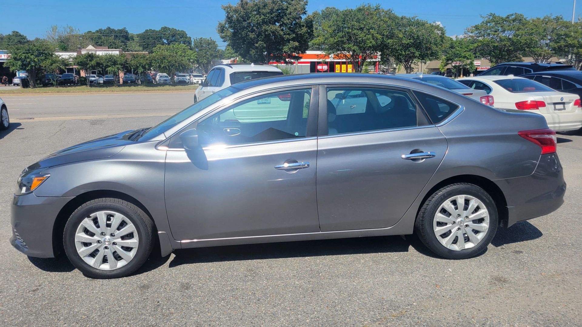 nissan sentra 2017 3N1AB7AP8HC655026 image nissan sentra 2017 3N1AB7AP8HC655026 image