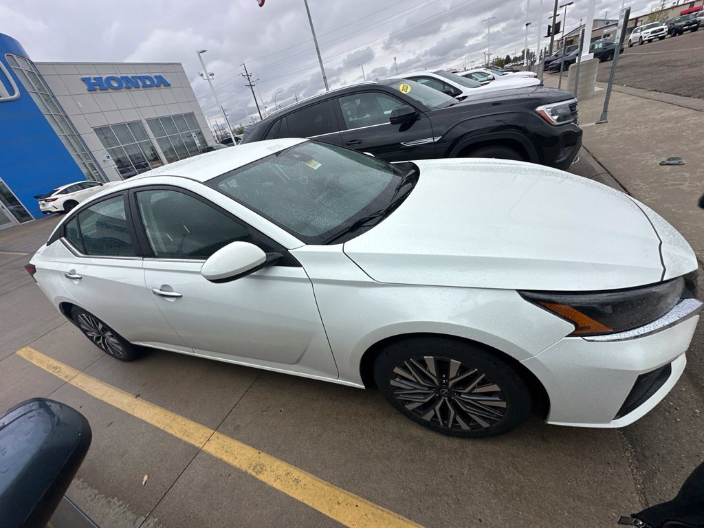 nissan altima 2023 1N4BL4DVXPN368170 image nissan altima 2023 1N4BL4DVXPN368170 image