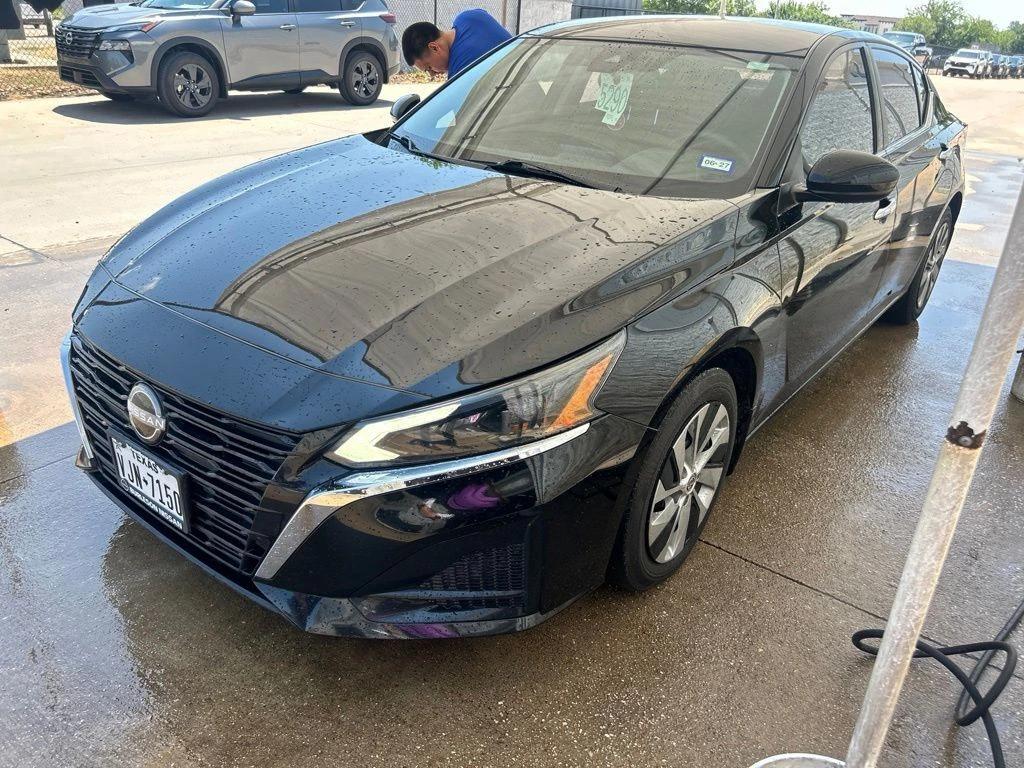 nissan altima 2023 1N4BL4BV6PN391724 image nissan altima 2023 1N4BL4BV6PN391724 image