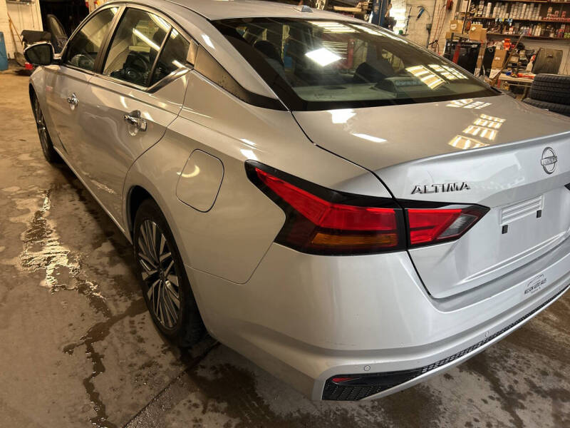 nissan altima 2023 1N4BL4DV3PN306593 image nissan altima 2023 1N4BL4DV3PN306593 image