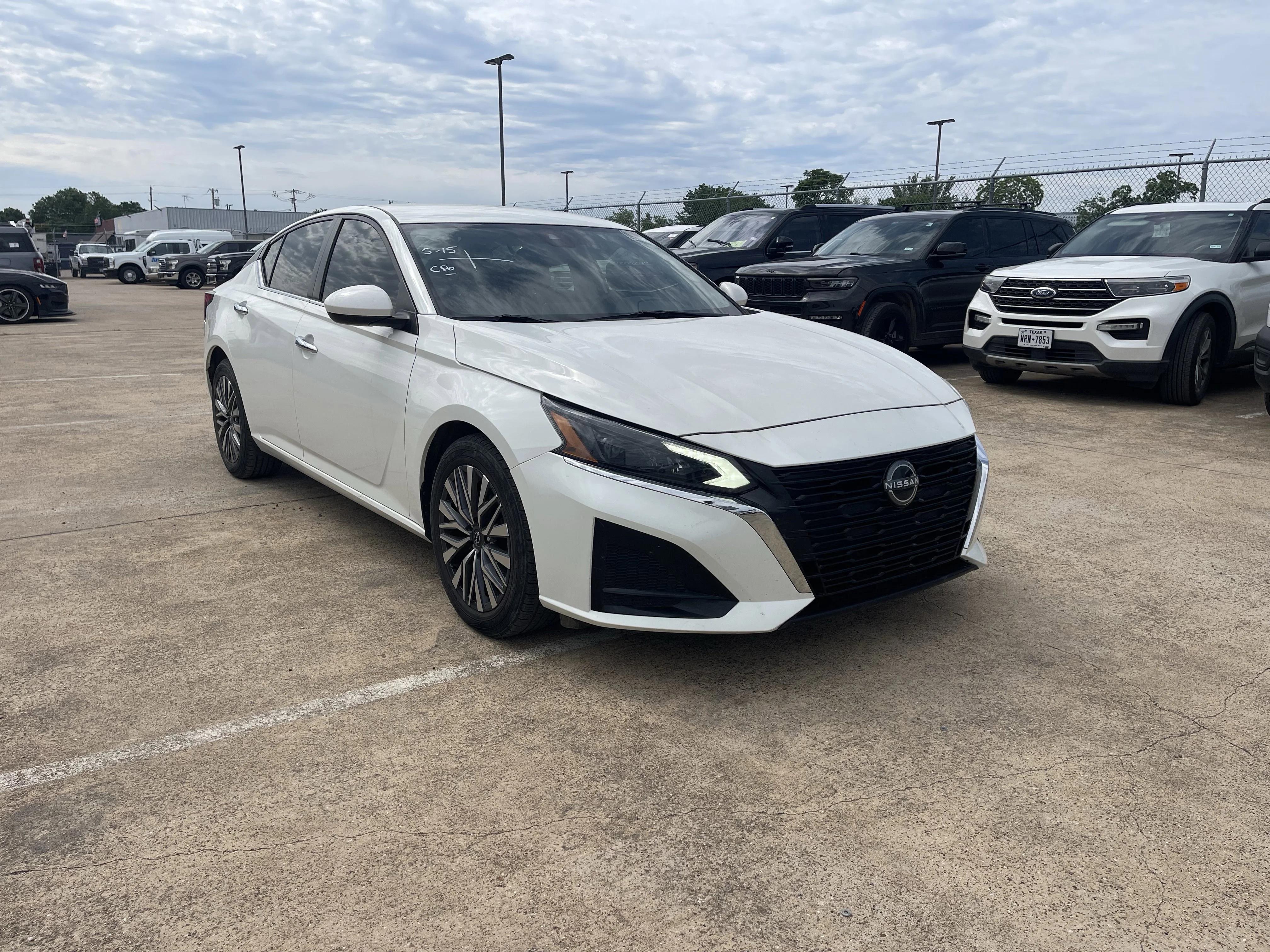 nissan altima 2023 1N4BL4DVXPN369111 image nissan altima 2023 1N4BL4DVXPN369111 image