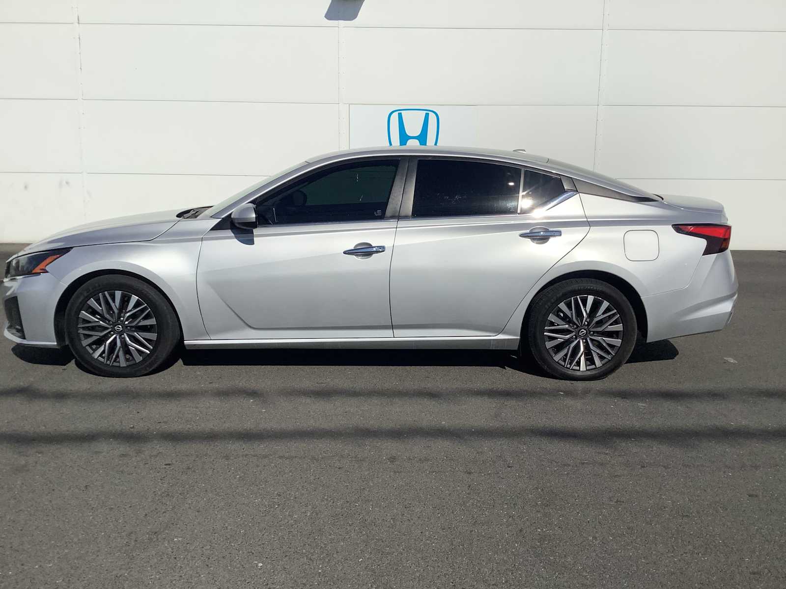 nissan altima 2023 1N4BL4DV9PN373344 image nissan altima 2023 1N4BL4DV9PN373344 image