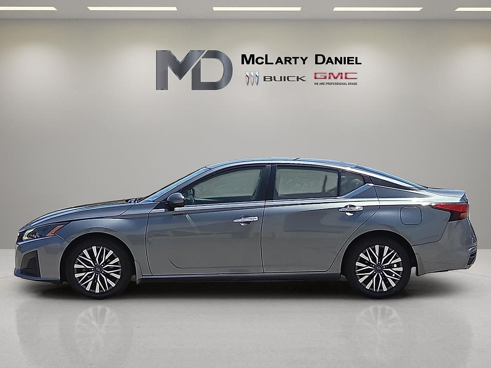 nissan altima 2023 1N4BL4DV3PN359259 image nissan altima 2023 1N4BL4DV3PN359259 image