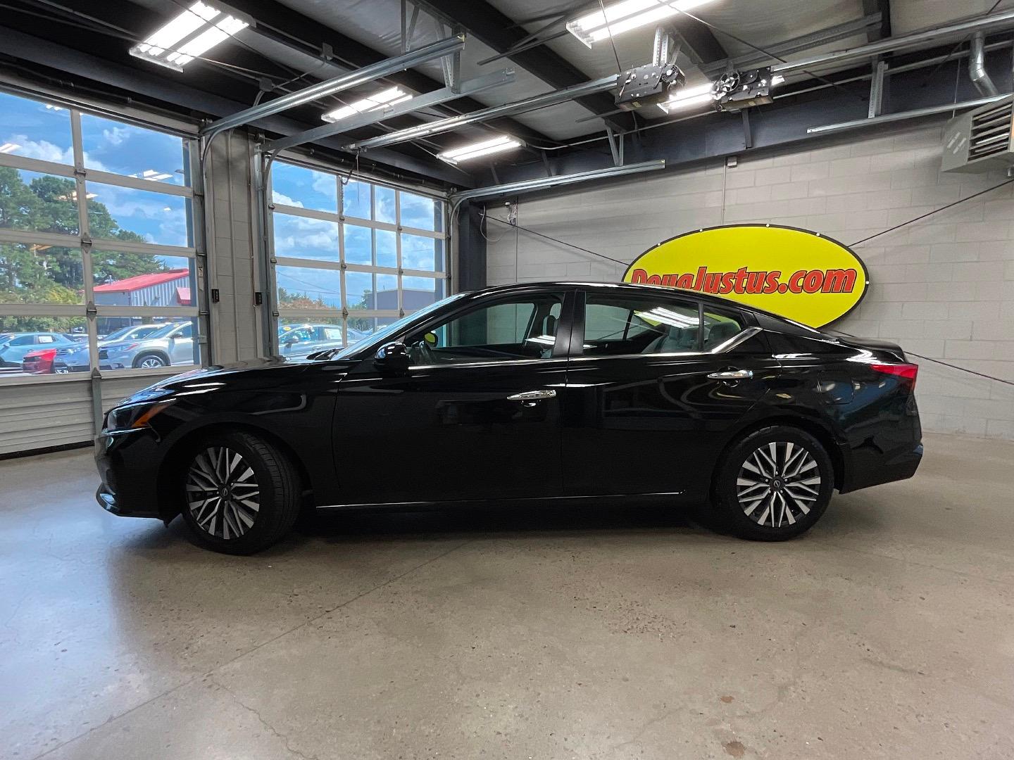 nissan altima 2023 1N4BL4DV1PN360510 image nissan altima 2023 1N4BL4DV1PN360510 image