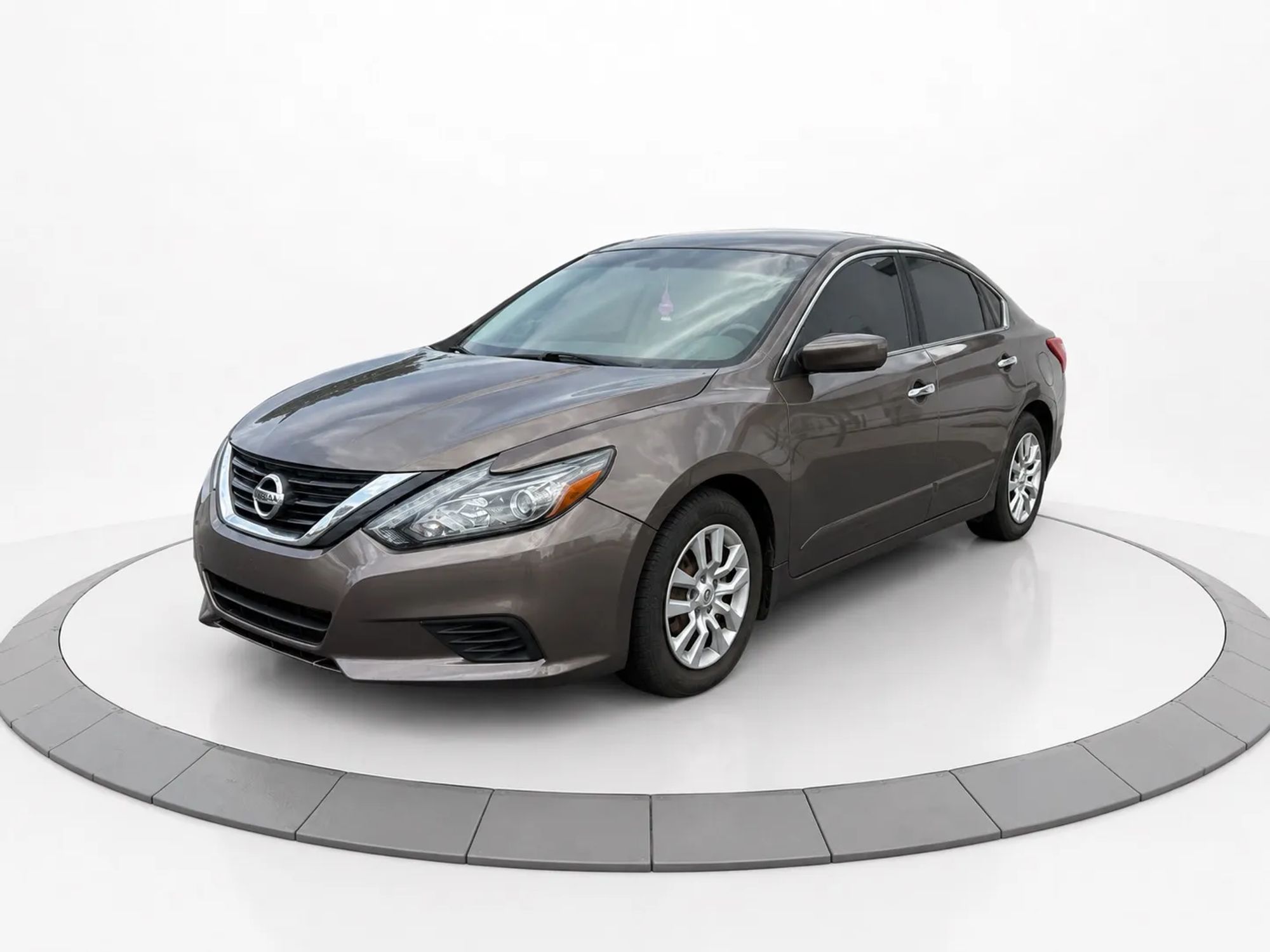 nissan altima 2016 1N4AL3AP1GN338079 image nissan altima 2016 1N4AL3AP1GN338079 image