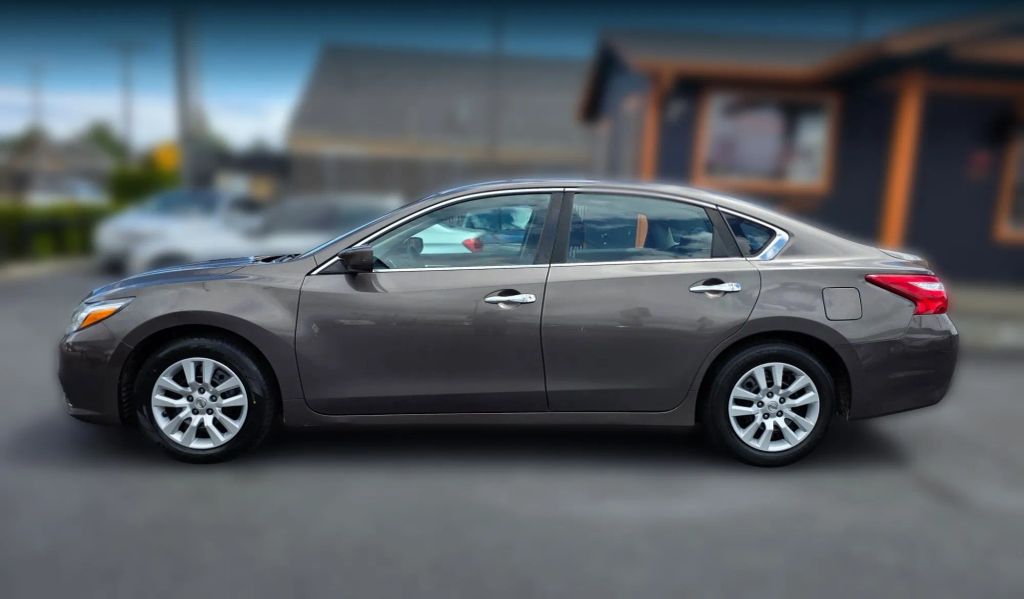 nissan altima 2016 1N4AL3AP1GN350796 image nissan altima 2016 1N4AL3AP1GN350796 image